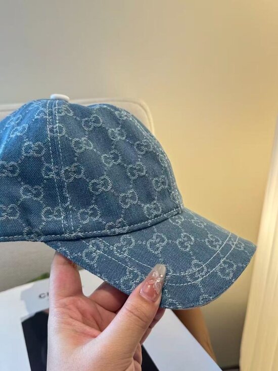?GUCCI baseball cap